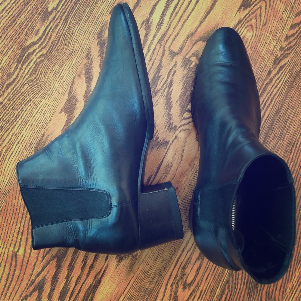 Saint Laurent Wyatt Chelsea Boots